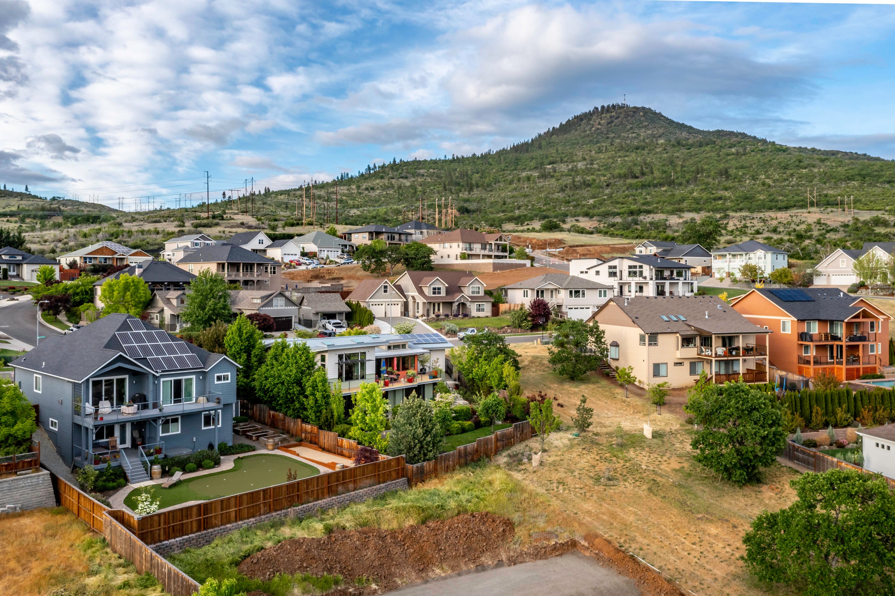 4220 Falcon Ridge Terrace Medford, OR 97504 - Photo 44 of 47 DJI_0307-HDR