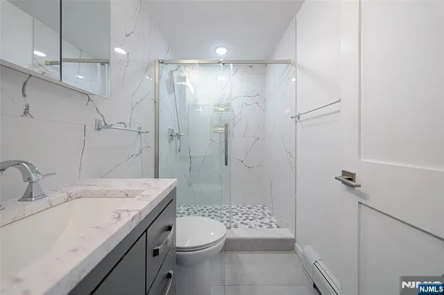 $6,500 | 37 Myrtle Avenue, Edgewater, NJ 07020