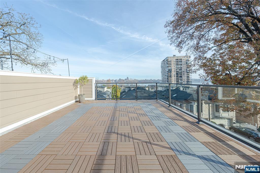 37 Myrtle Avenue Edgewater, NJ 07020 - Photo 22 of 28