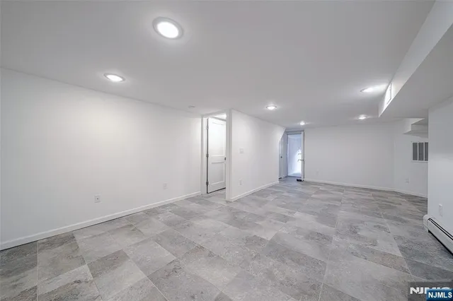 $6,500 | 37 Myrtle Avenue, Edgewater, NJ 07020