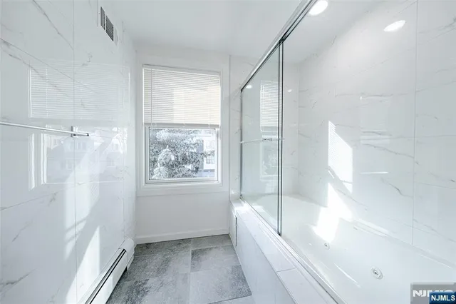 $6,500 | 37 Myrtle Avenue, Edgewater, NJ 07020