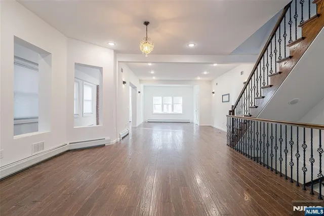 $6,500 | 37 Myrtle Avenue, Edgewater, NJ 07020