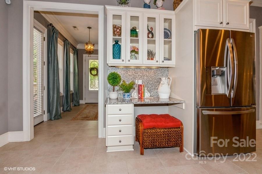 9517 Wheatfield Road Charlotte, NC 28277 - Photo 12 of 41 a room with furniture and a window
