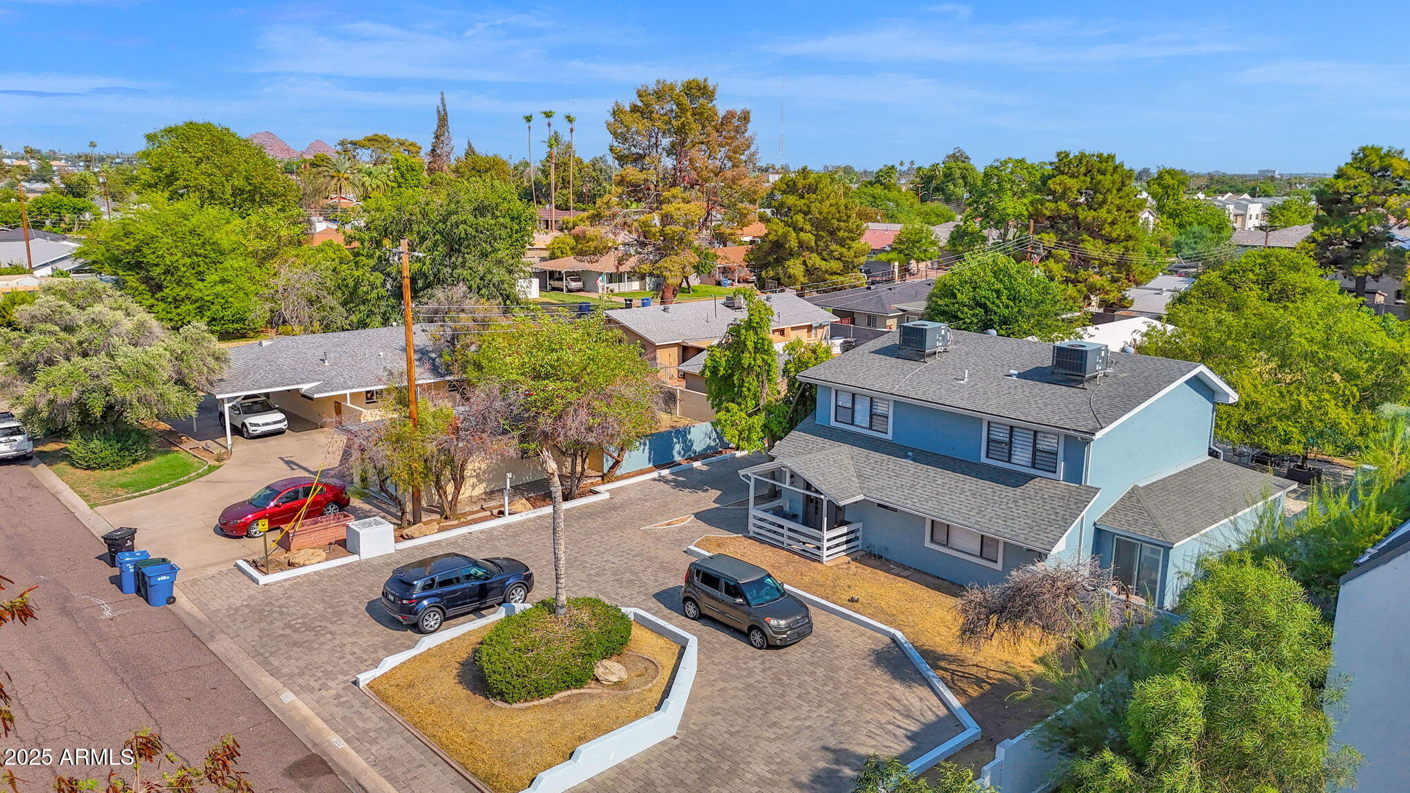 3217 East Flower Street Phoenix, AZ 85018 - Photo 5 of 60 3-web-or-mls-DJI_20250715161140_0120_D