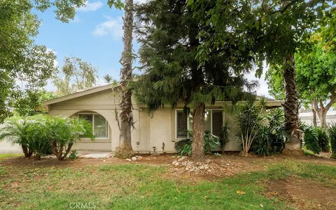 $440,000 | 1313 Vía Santiago, Unit A, Corona, CA 92882