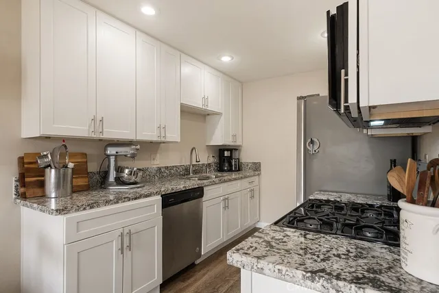 $440,000 | 1313 VÃa Santiago, Unit A, Corona, CA 92882