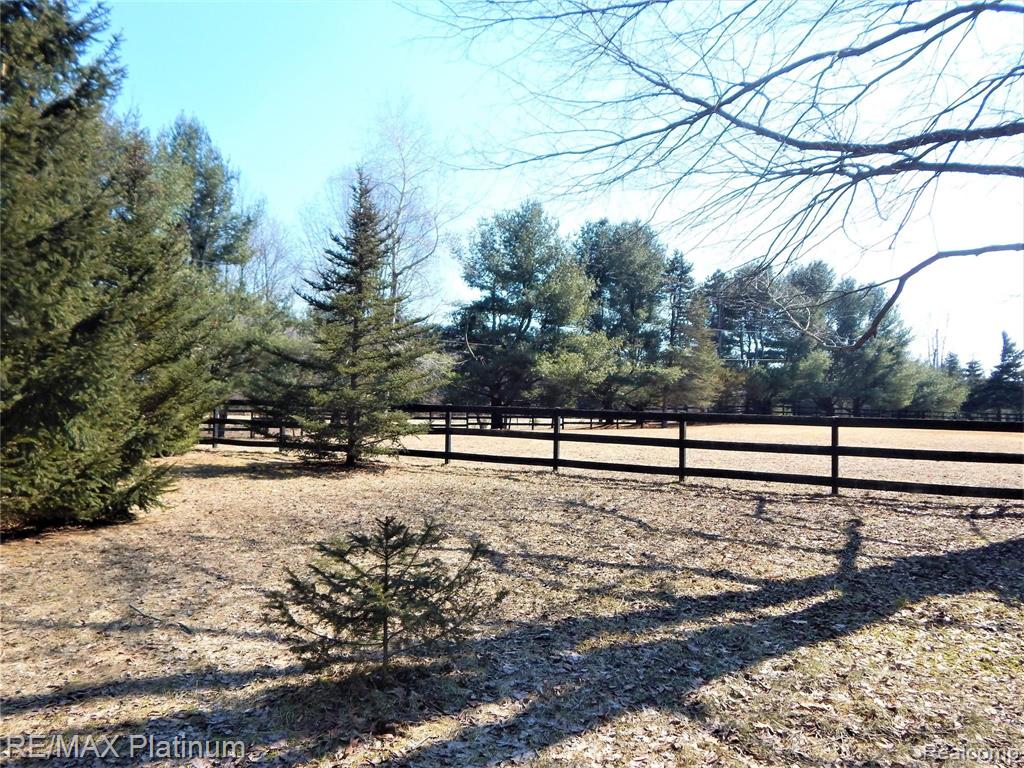 6301 Rivers Edge Drive Howell, MI 48855 - Photo 76 of 85