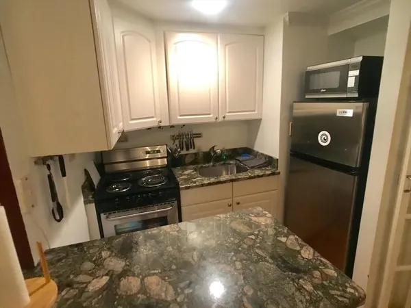 $2,550 | 36 Joy Street, Unit F1, Boston, MA 02114