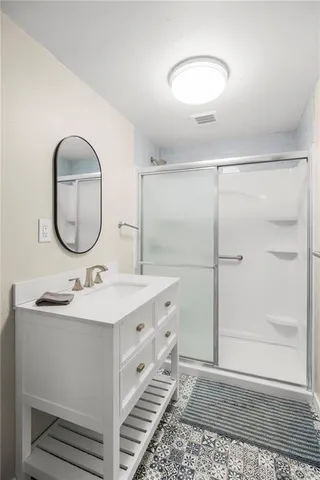 $299,950 | 7523 West 64th Terrace, Overland Park, KS 66202