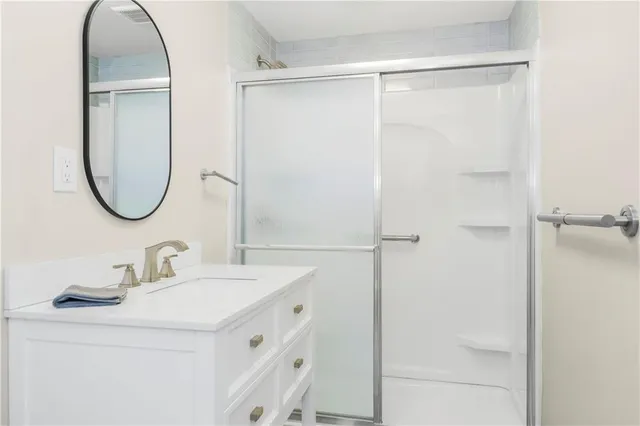 $299,950 | 7523 West 64th Terrace, Overland Park, KS 66202