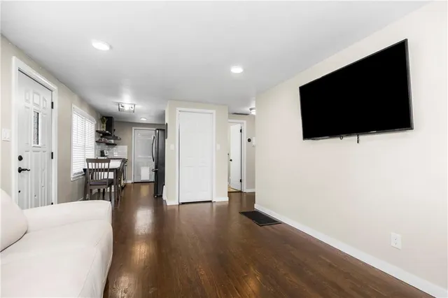 $299,950 | 7523 West 64th Terrace, Overland Park, KS 66202