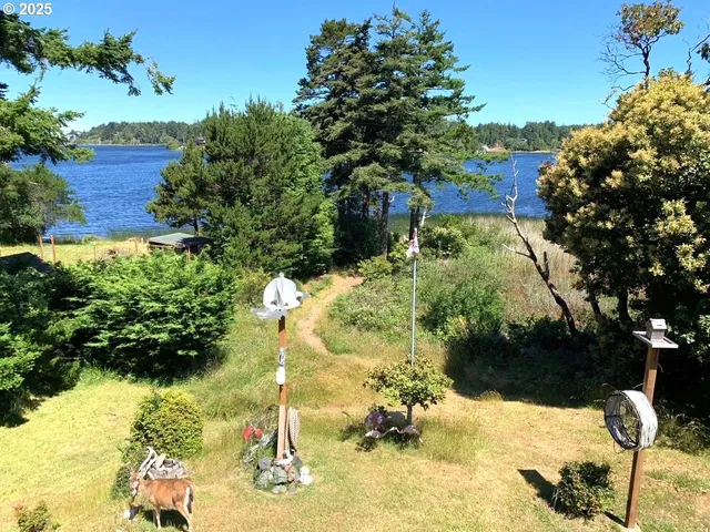 a view of a garden with a fountain