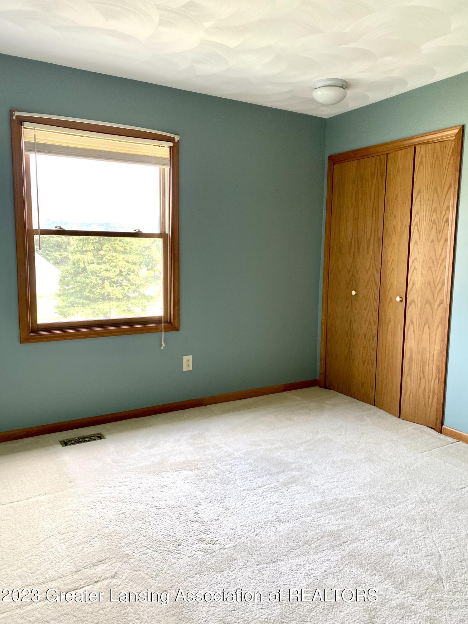 102 Spring Meadows Lane Dewitt, MI 48820 - Photo 33 of 42 A2E6A446-E008-4FAD-A617-CF3244DB2026