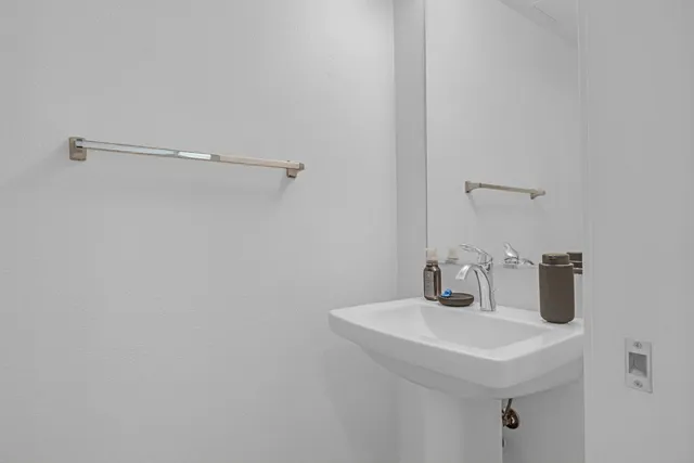 $360,000 | 2431 Cleat Lane, Unit 301, Sacramento, CA 95818