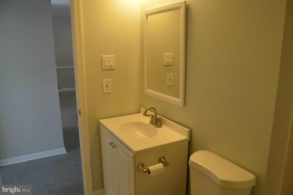 9270 Cherry Lane, Unit 64 Laurel, MD 20708 - Photo 22 of 23 Bath