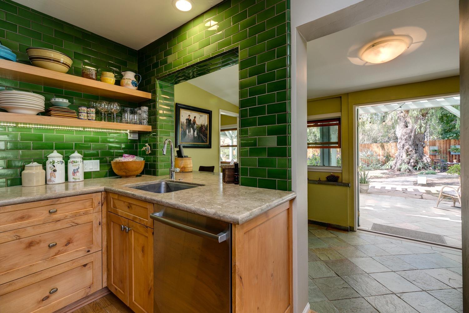 811 Tico Road Ojai, CA 93023 - Photo 15 of 50 Gallery Image 15