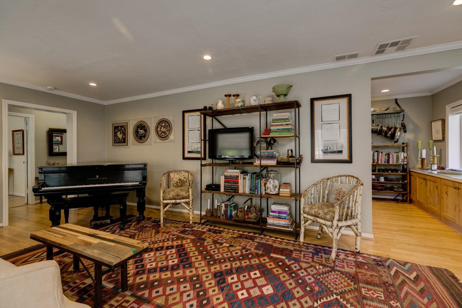 811 Tico Road Ojai, CA 93023 - Photo 10 of 50 Gallery Image 10
