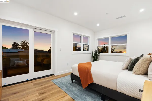 $1,750,000 | 667 Alcatraz Avenue, Oakland, CA 94609