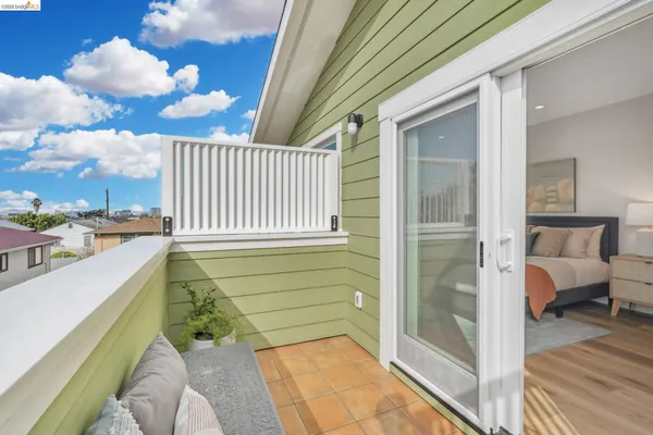 $1,750,000 | 667 Alcatraz Avenue, Oakland, CA 94609