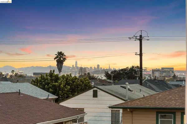 $1,750,000 | 667 Alcatraz Avenue, Oakland, CA 94609