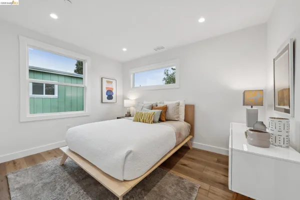 $1,750,000 | 667 Alcatraz Avenue, Oakland, CA 94609