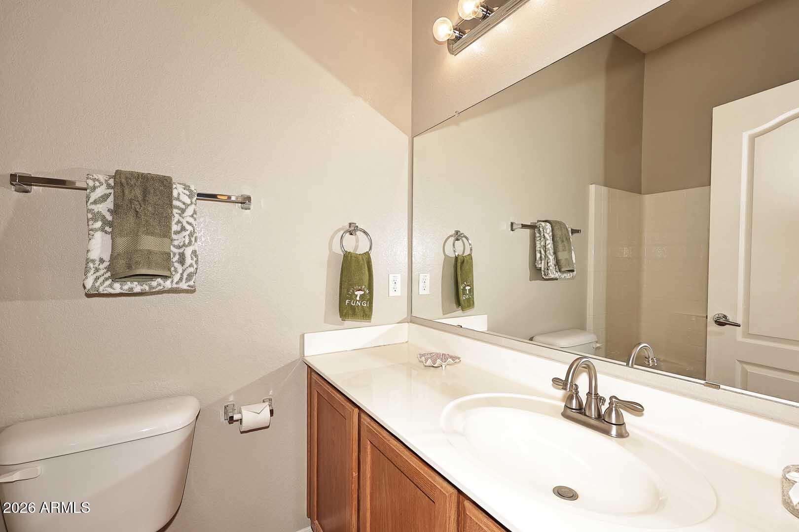 2727 North Price Road, Unit 41 Chandler, AZ 85224 - Photo 13 of 29 Full Guest Bath Upstairs