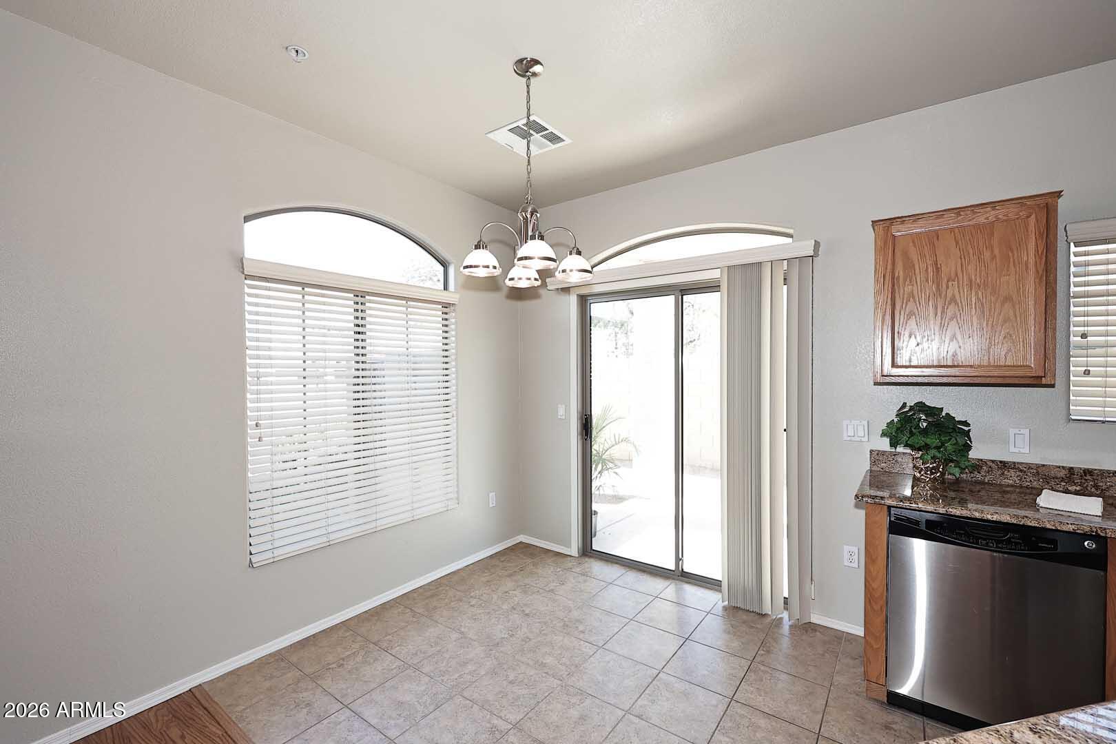 2727 North Price Road, Unit 41 Chandler, AZ 85224 - Photo 23 of 29 Eat-in Kitchen
