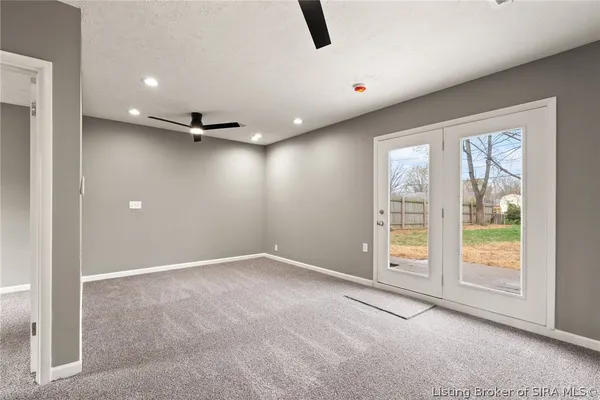 $219,900 | 427 Webster Boulevard, Jeffersonville, IN 47130