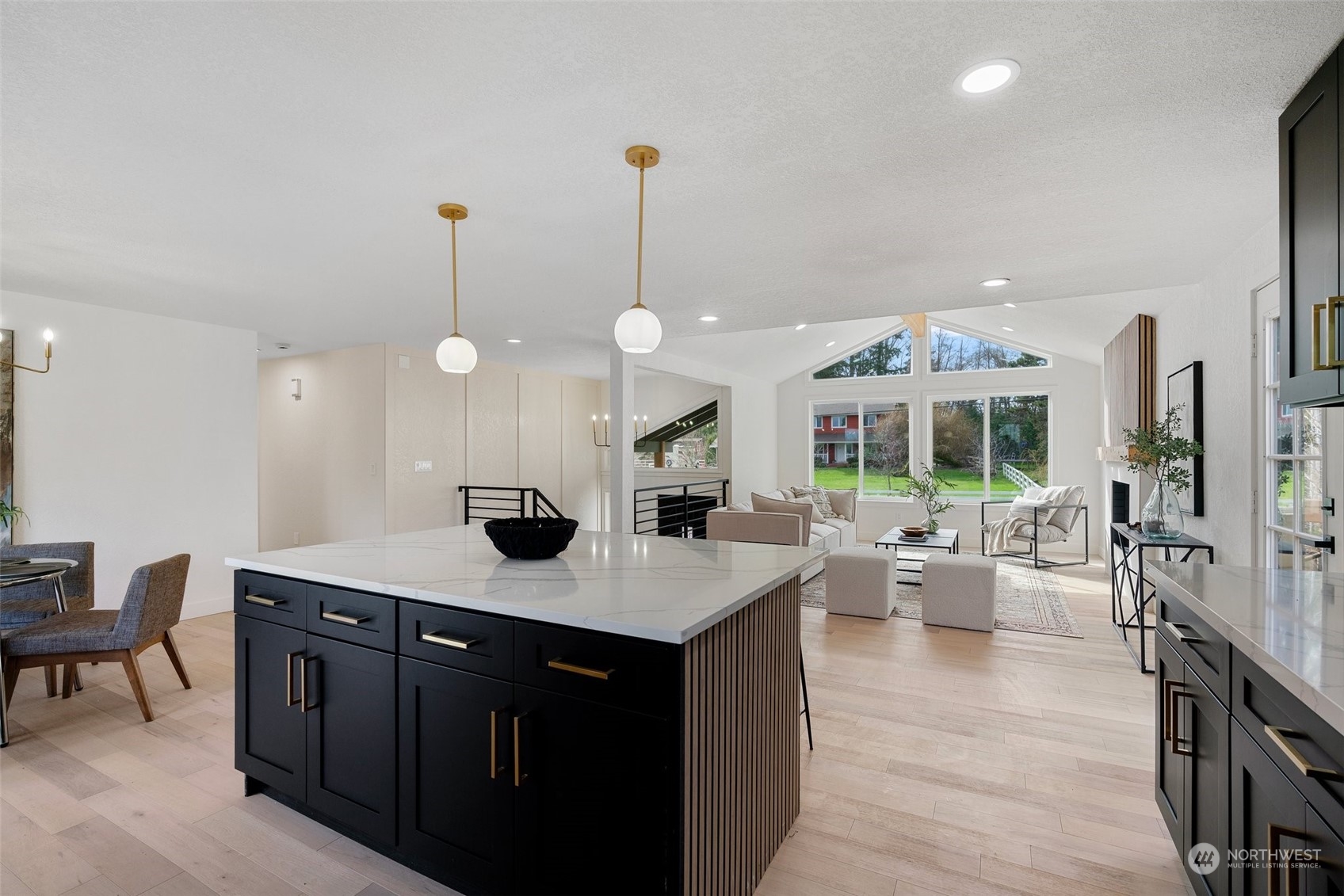 3015 Russet Road Brier, WA 98036 - Photo 8 of 31 Gallery Image 8
