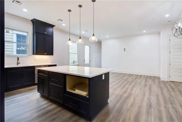 $2,500 | 3416 Dauphine Street, Unit 3416, New Orleans, LA 70117