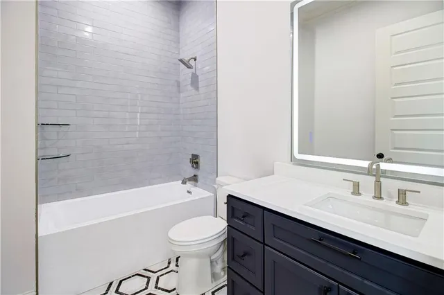 $2,500 | 3416 Dauphine Street, Unit 3416, New Orleans, LA 70117