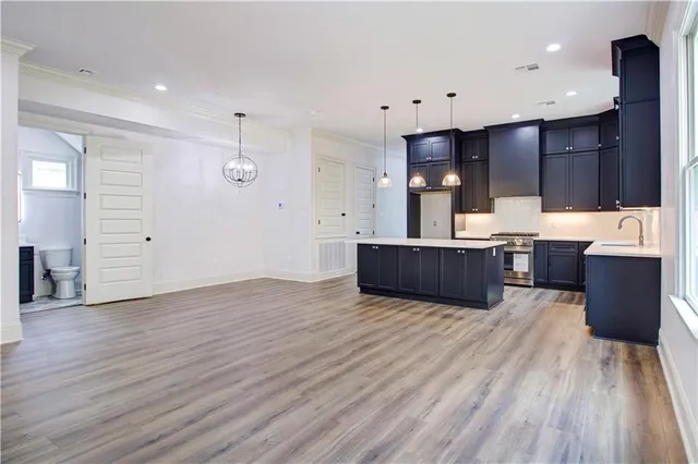 $2,500 | 3416 Dauphine Street, Unit 3416, New Orleans, LA 70117