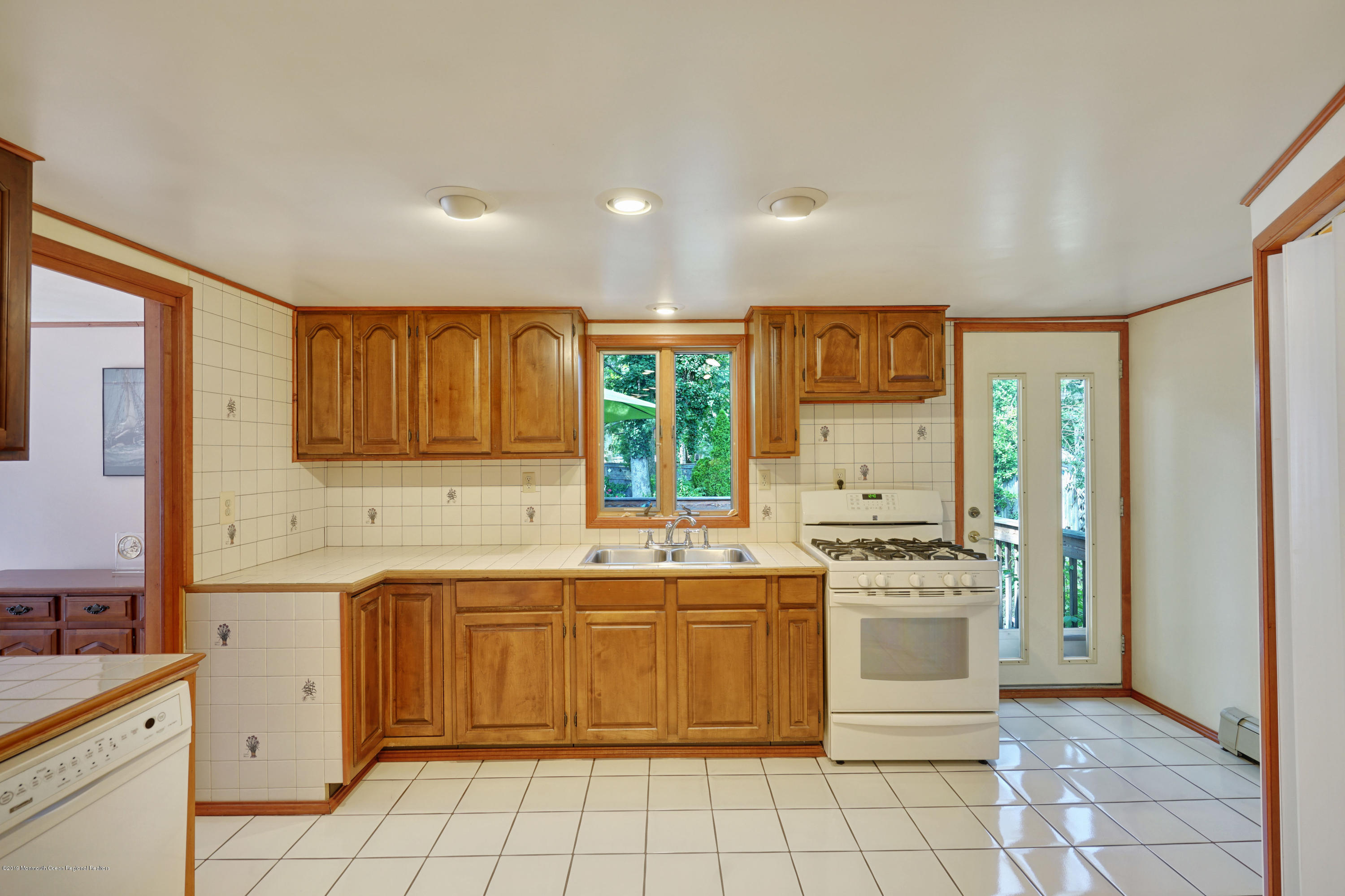 1111 River Avenue Point Pleasant, NJ 08742 - Photo 12 of 37 012_dsc00845-dsc00849