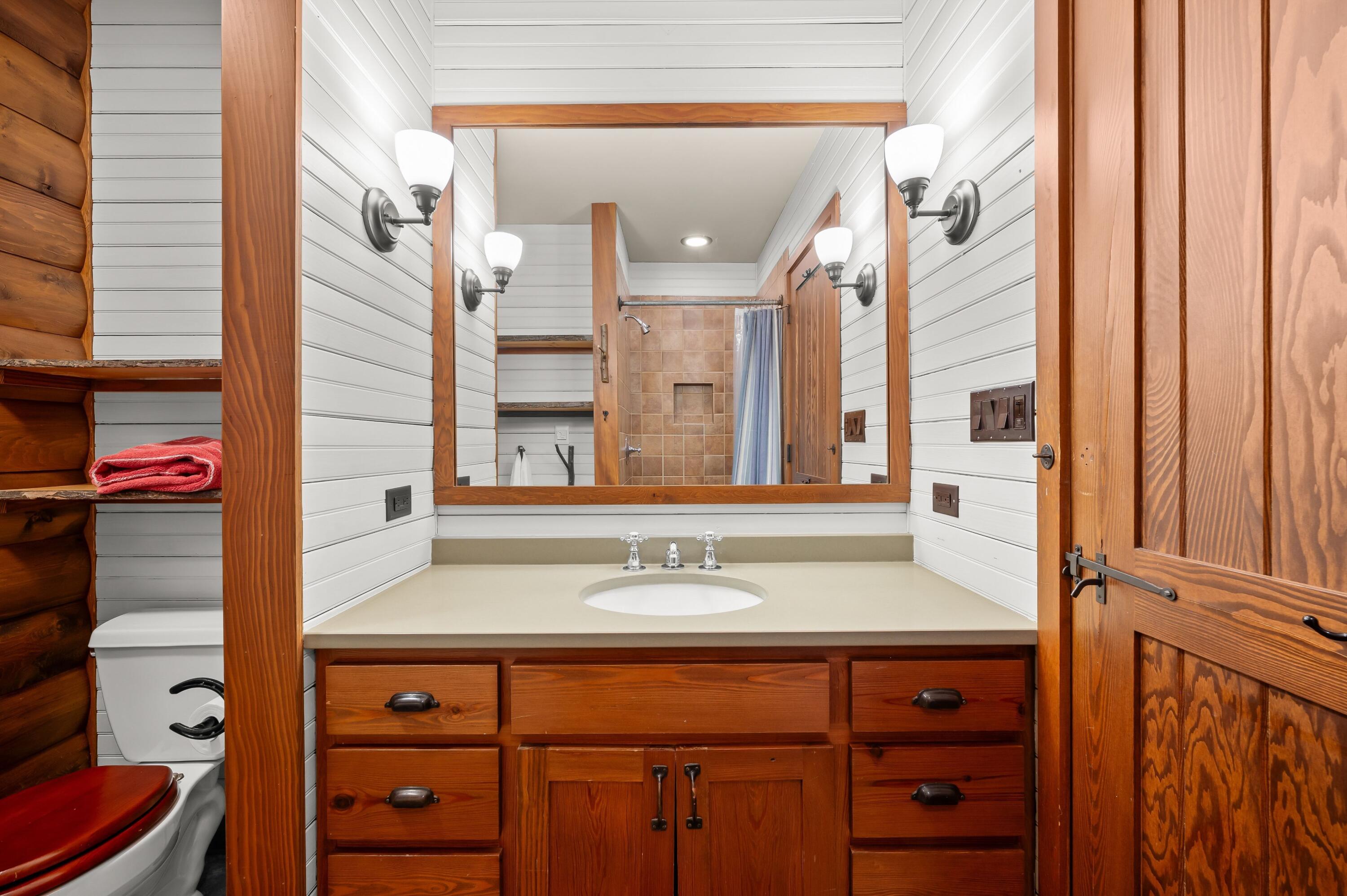 14657 Lakeshore Road Lakeside, MI 49116 - Photo 30 of 71 Guest Bathroom