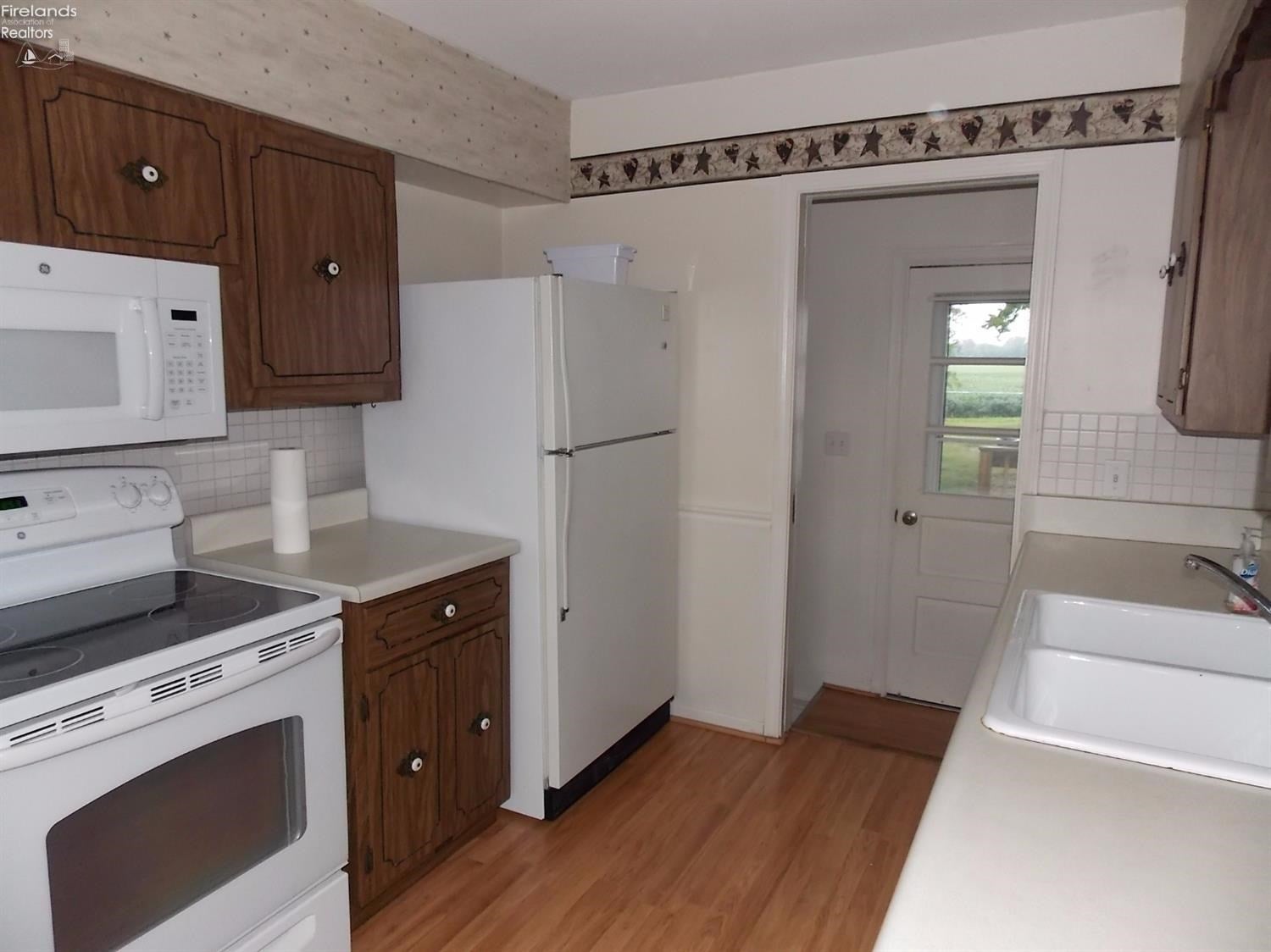 1178 West Fremont Road Port Clinton, OH 43452 - Photo 5 of 10 Gallery Image 5