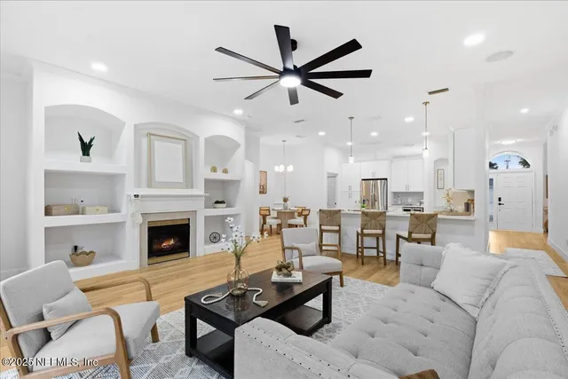 $495,000 | 548 East Silverthorn Lane, Ponte Vedra, FL 32081