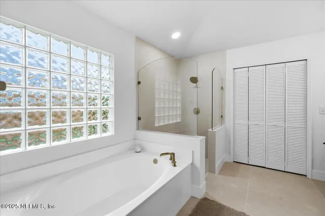 $495,000 | 548 East Silverthorn Lane, Ponte Vedra, FL 32081