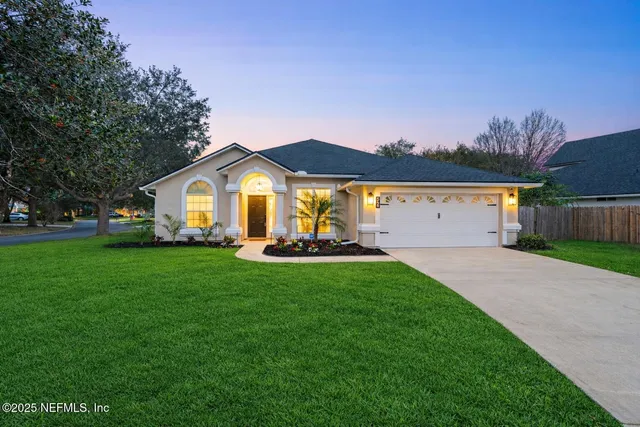 $495,000 | 548 East Silverthorn Lane, Ponte Vedra, FL 32081