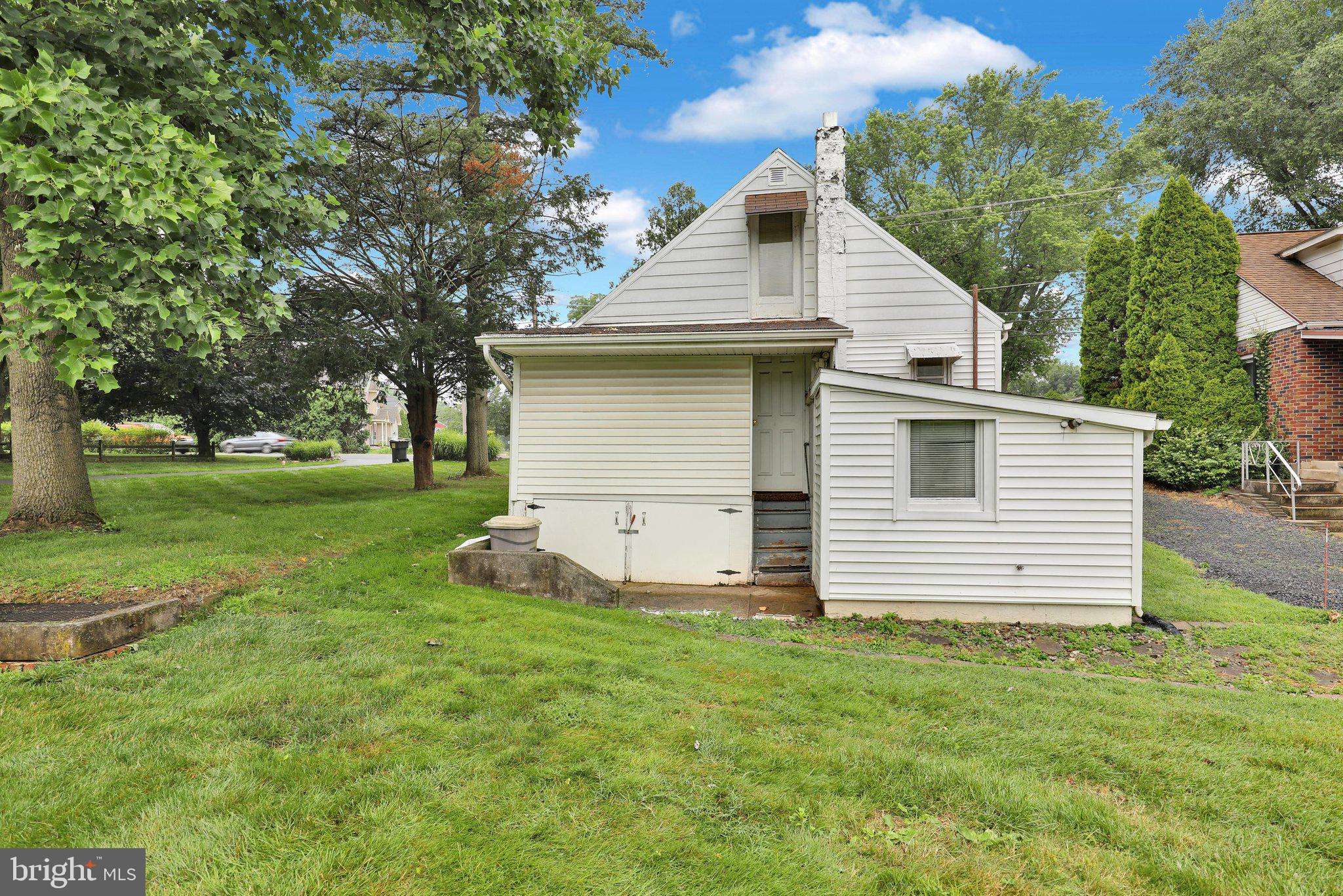 109 Gibraltar Road Reading, PA 19606 - Photo 5 of 16 360_8225