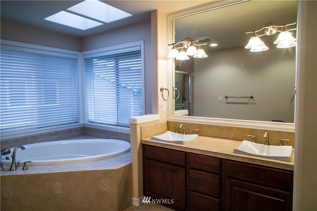 5208 Northeast 3rd Place Renton, WA 98059 - Photo 14 of 25
