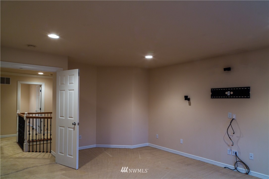 5208 Northeast 3rd Place Renton, WA 98059 - Photo 22 of 25