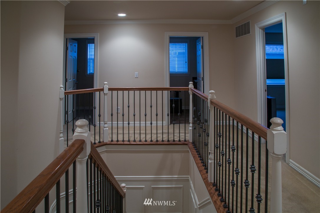 5208 Northeast 3rd Place Renton, WA 98059 - Photo 8 of 25