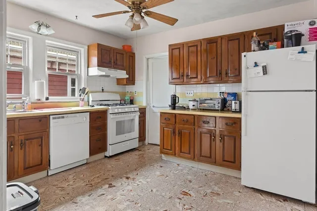 $2,500 | 51 Sargent Avenue, Unit 2, Somerville, MA 02145