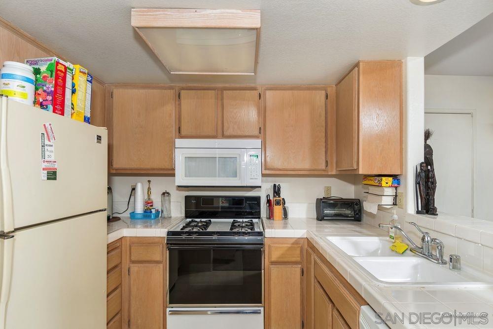 415 Ribbon Beach Way, Unit 251 Oceanside, CA 92058 - Photo 8 of 23 Gallery Image 8