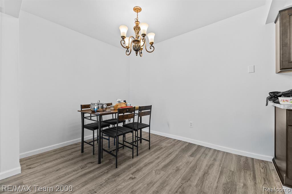 12049 Ina Drive Sterling Heights, MI 48312 - Photo 7 of 20
