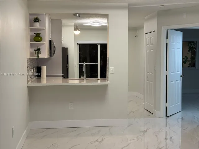 $2,400 | Pembroke Pines, Pembroke Pines, FL 33024