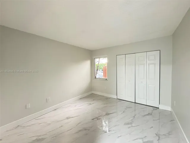 $2,400 | Pembroke Pines, Pembroke Pines, FL 33024