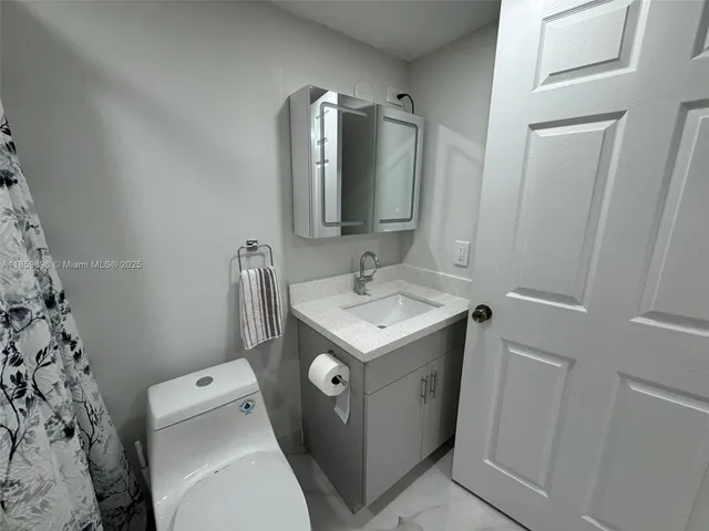 $2,400 | Pembroke Pines, Pembroke Pines, FL 33024