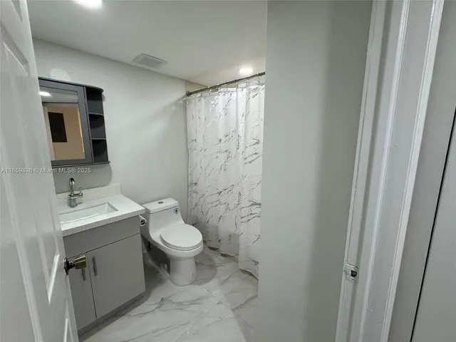 $2,400 | Pembroke Pines, Pembroke Pines, FL 33024