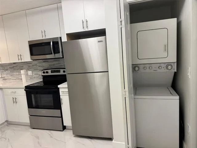 $2,400 | Pembroke Pines, Pembroke Pines, FL 33024